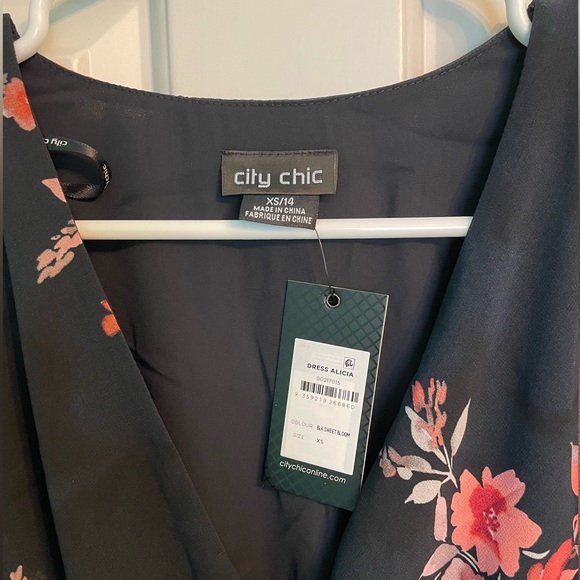 BNWT Navy & Pink Floral Dress - Picture 4 of 9